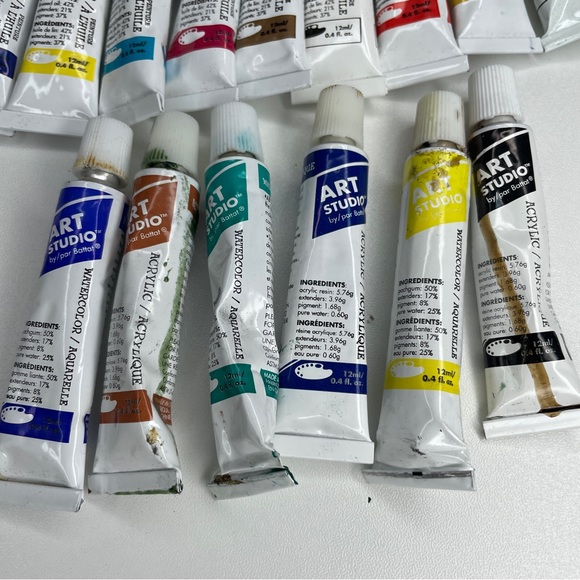 Art Studio Oil, Acrylic, Watercolor Paints - Picture 5 of 5